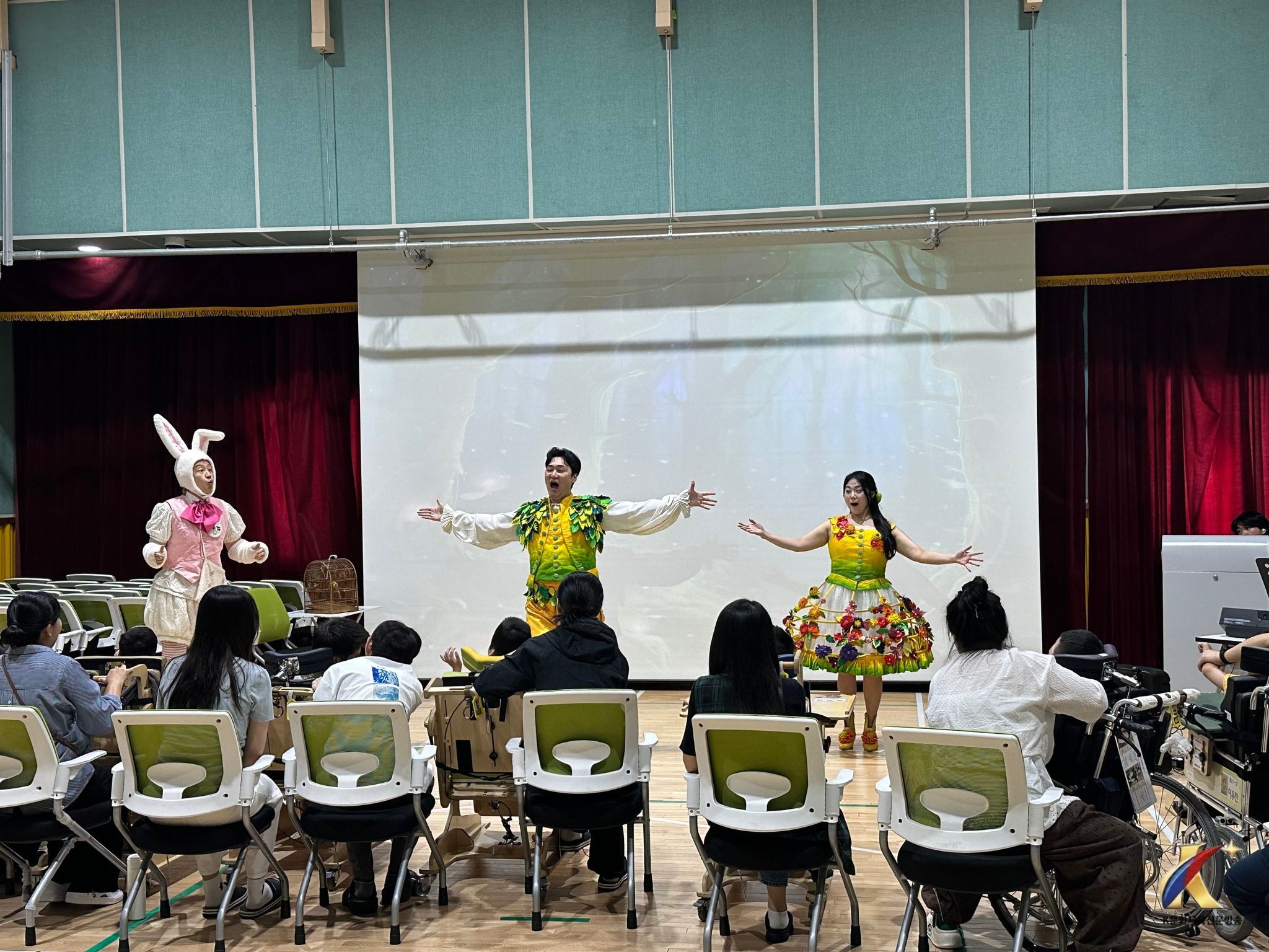 "오늘은 우리 학교가 오페라 극장! <교실 속 오페라 여행>"