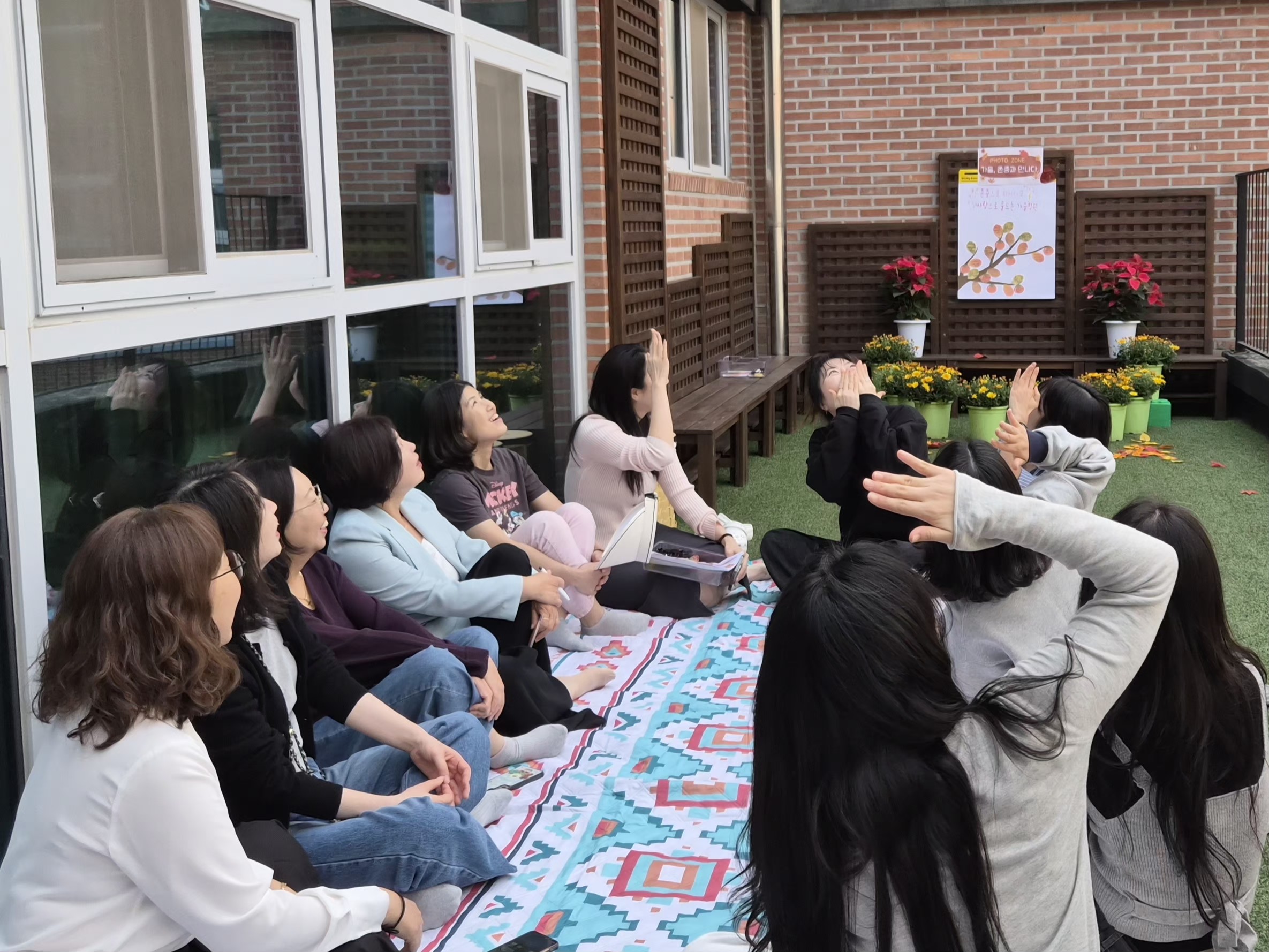Cheonan Flower Maru Kindergarten, blooming with respect and love like autumn flowers, operates a program to prevent infringement on educational activities